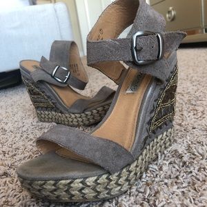 Canvas Wedges with Bead Detail